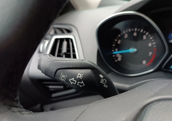 Ford Kuga cena 74900 przebieg: 84061, rok produkcji 2018 z Poznań małe 631
